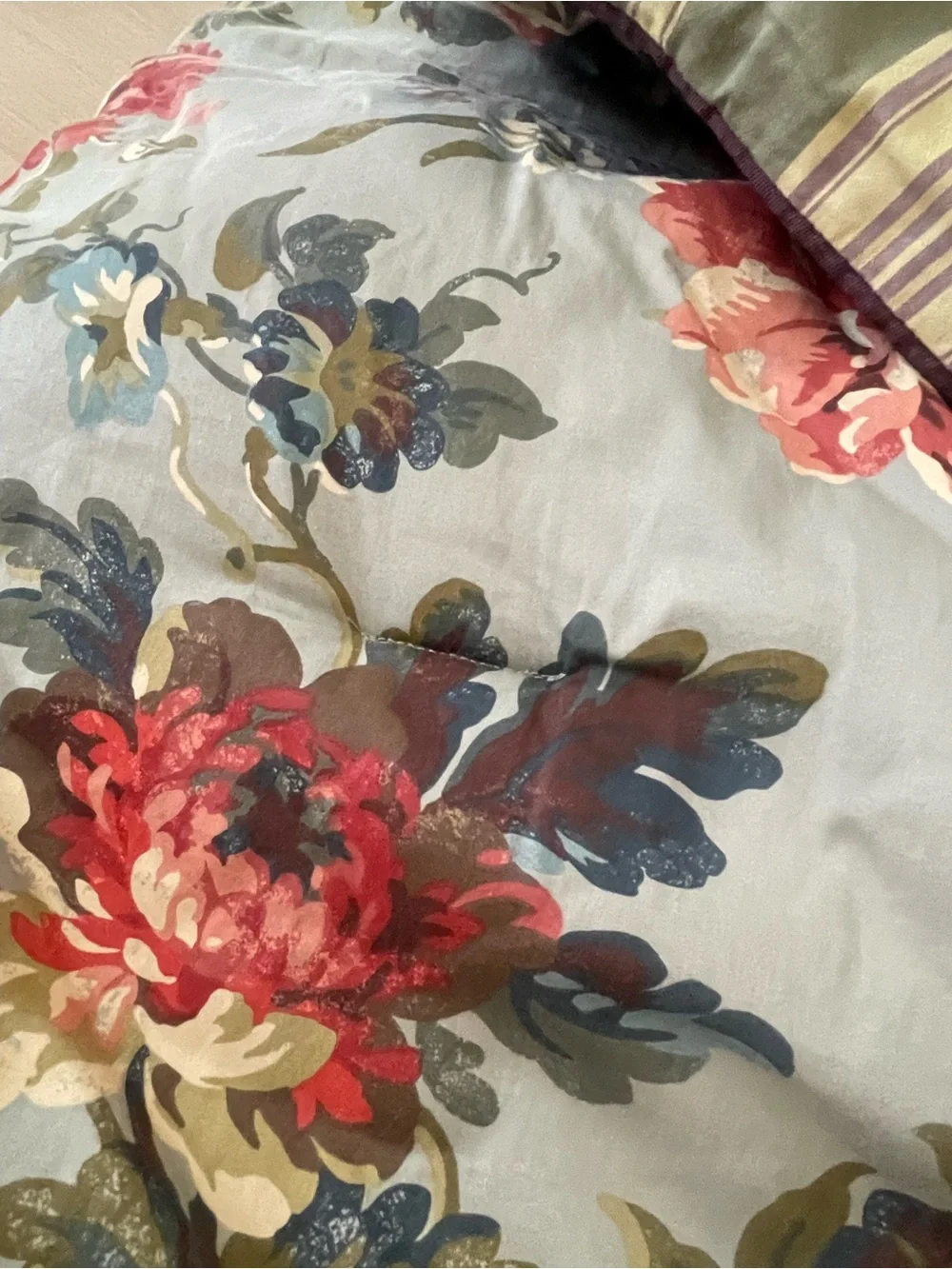 CHAPS Ralph Lauren Home Floral Comforter Reversible Cottagecore  108x96 King
